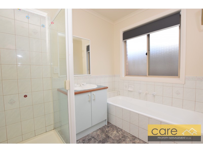 19 Todd Court, Cranbourne West VIC 3977