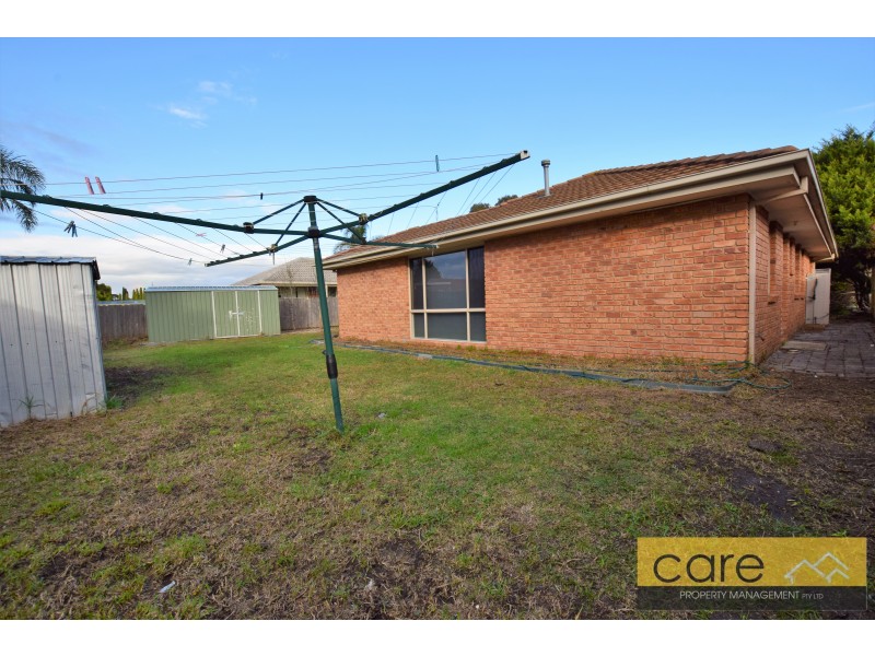 19 Todd Court, Cranbourne West VIC 3977
