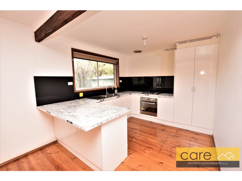 5 Owens Court, Hampton Park VIC 3976