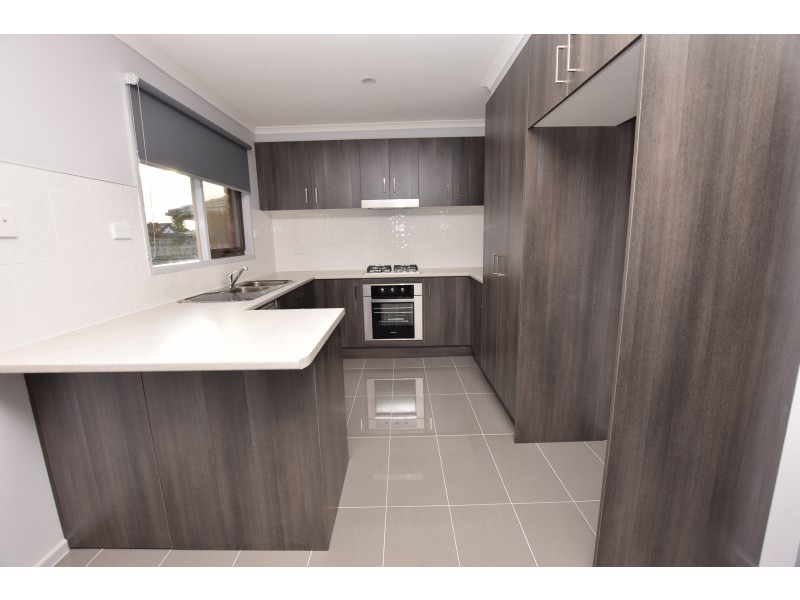 53 Meredith Crescent, Hampton Park VIC 3976