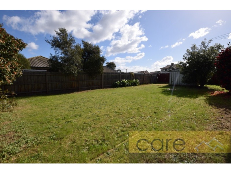 9 Chester Drive, Hampton Park VIC 3976