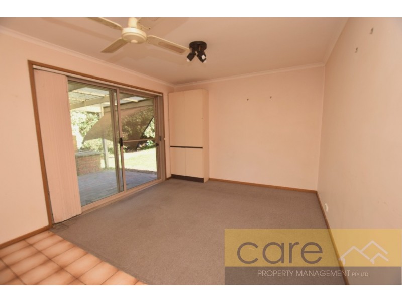 9 Chester Drive, Hampton Park VIC 3976