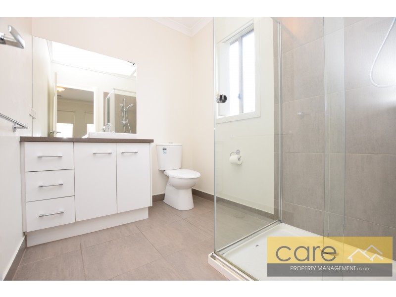 5 Snowy Drive, Lynbrook VIC 3975