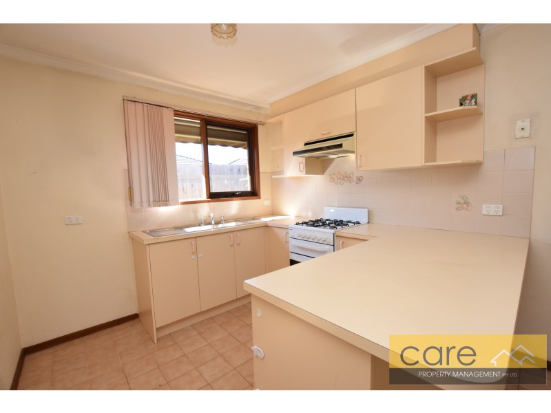 2/137 Fordholm Road, Hampton Park VIC 3976