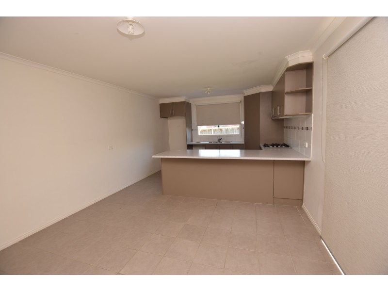 19 Bushranger Boulevard, Cranbourne East VIC 3977