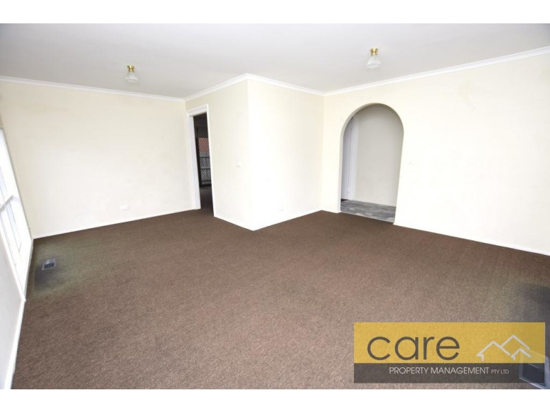 15 Meredith Crescent, Hampton Park VIC 3976