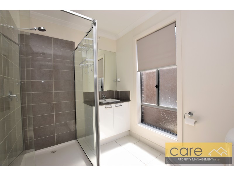 10 Townsend Avenue, Clyde VIC 3978