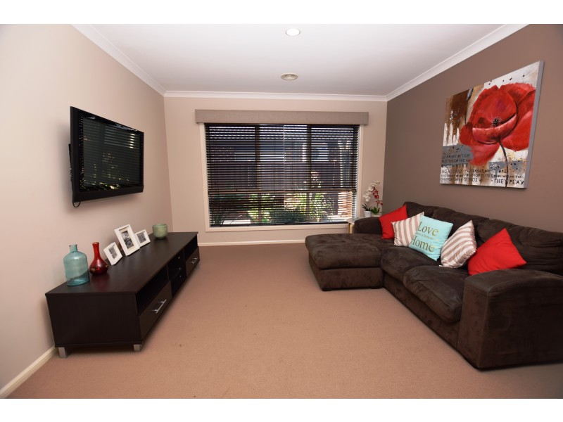 25 Gallery Way, Pakenham VIC 3810