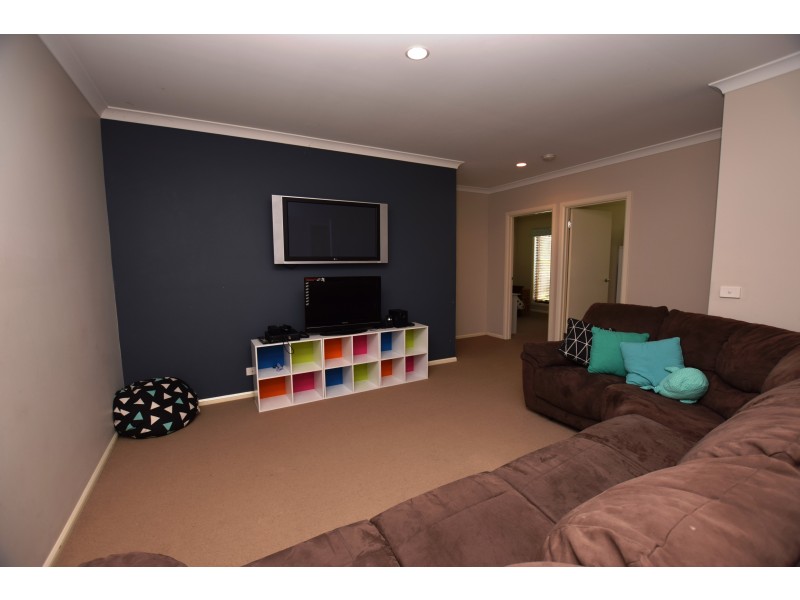 25 Gallery Way, Pakenham VIC 3810