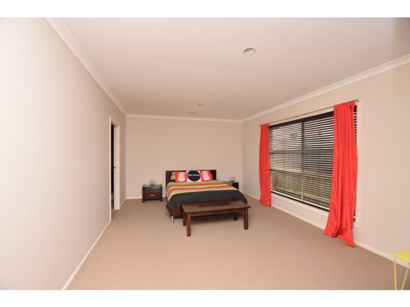 25 Gallery Way, Pakenham VIC 3810