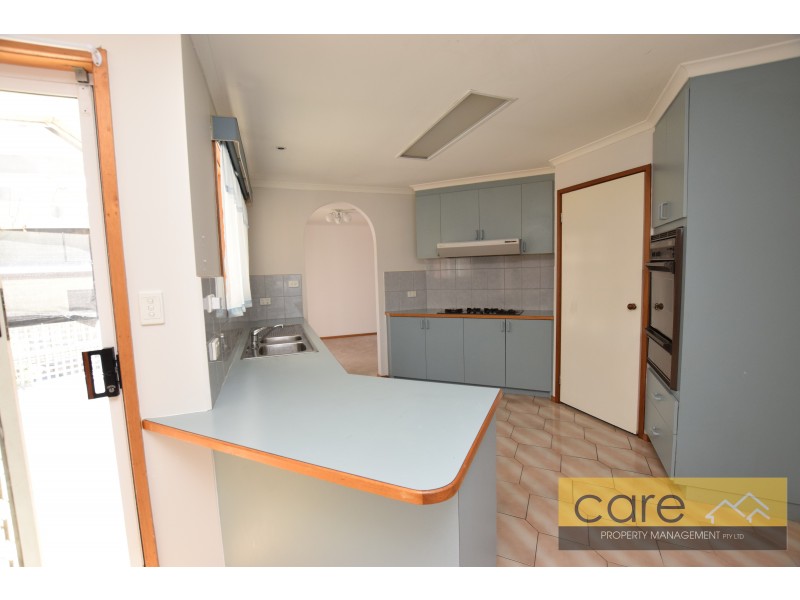 56 Leopold Crescent, Hampton Park VIC 3976