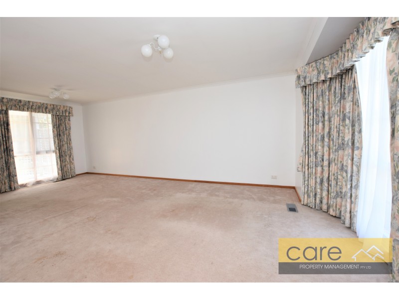 56 Leopold Crescent, Hampton Park VIC 3976