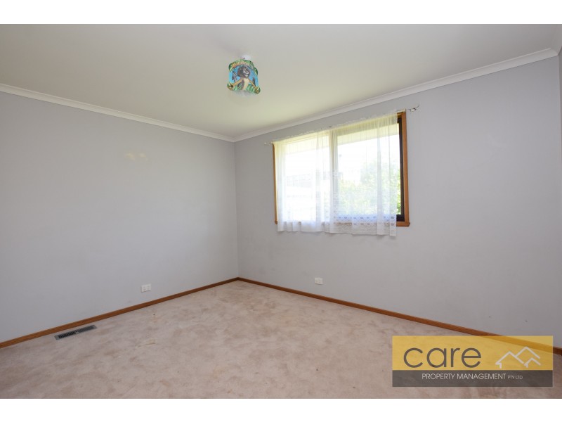 56 Leopold Crescent, Hampton Park VIC 3976