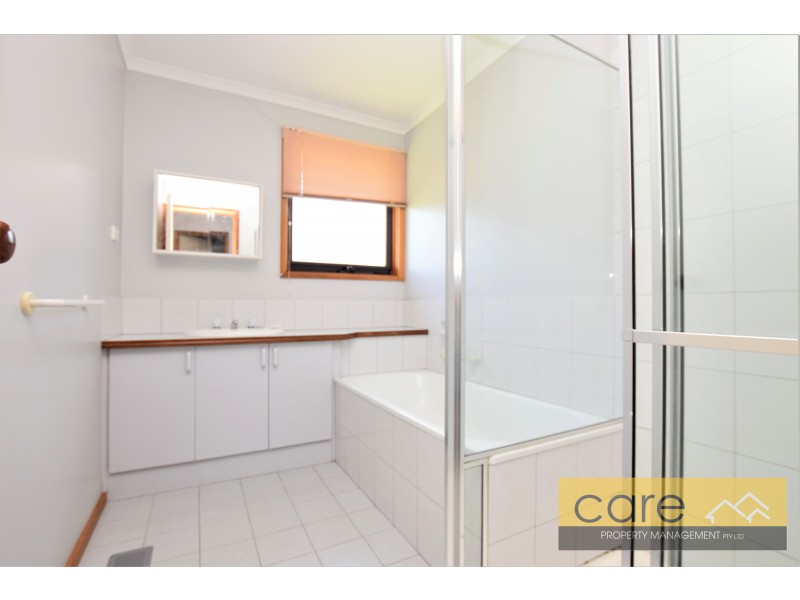 56 Leopold Crescent, Hampton Park VIC 3976