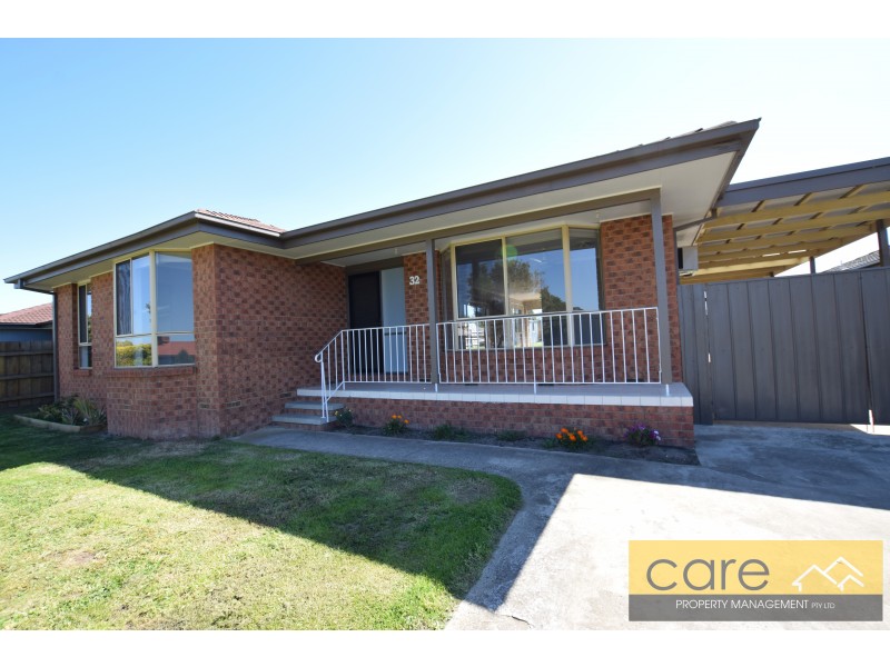 32 Justin Circuit, Hampton Park VIC 3976