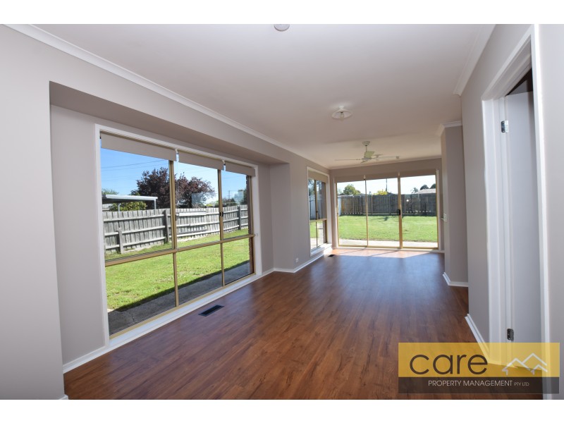 32 Justin Circuit, Hampton Park VIC 3976