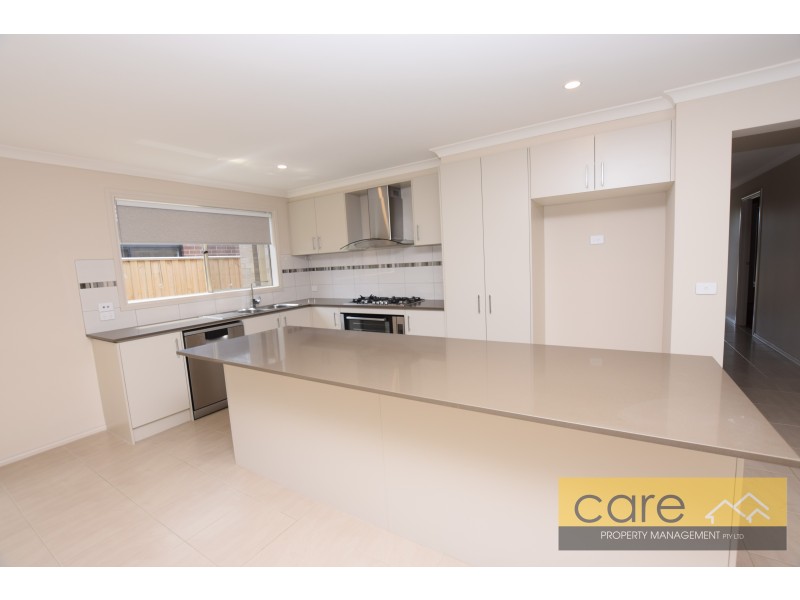 84 COCHIN DRIVE, Clyde North VIC 3978