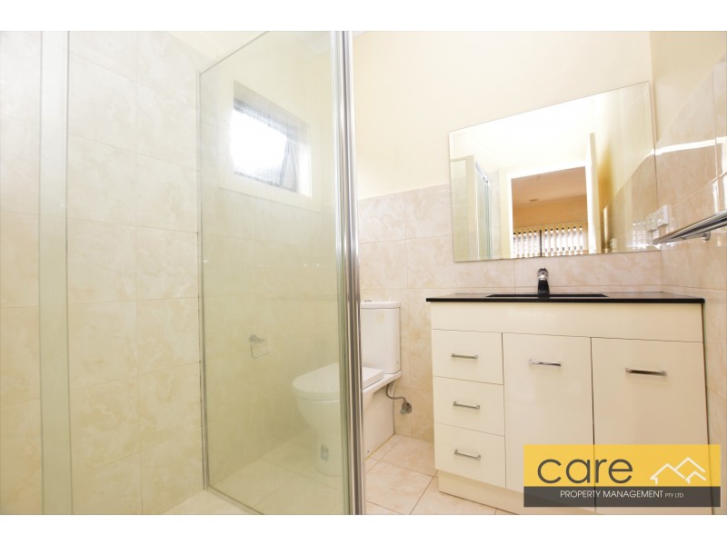 8 Karlson Way, Cranbourne North VIC 3977