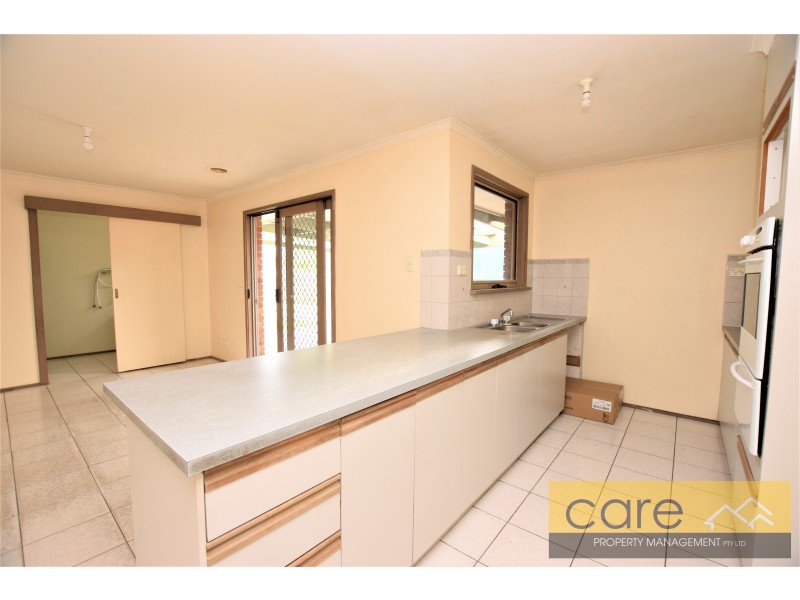 79 Strong Drive, Hampton Park VIC 3976