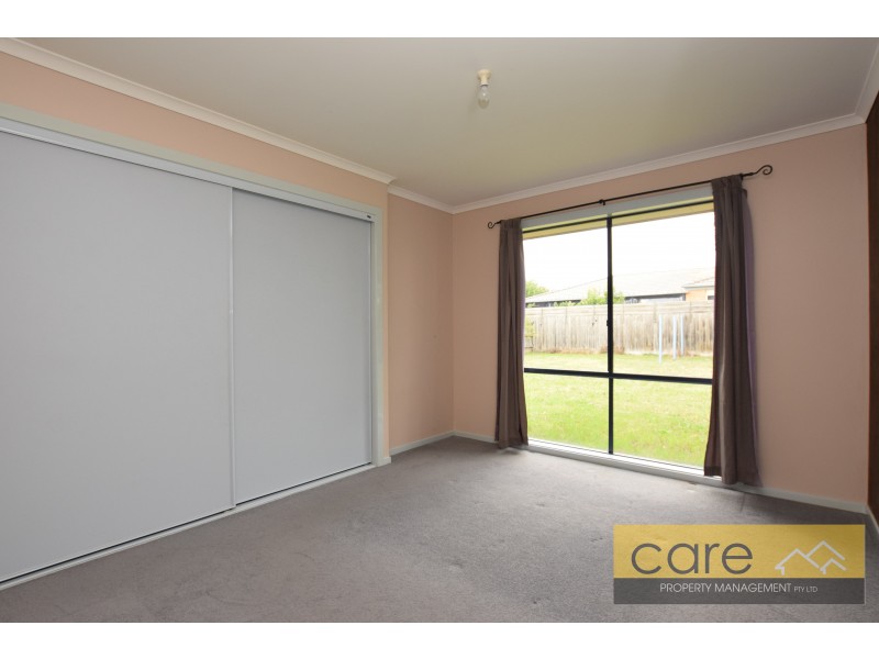 1 Helmsdale Court, Cranbourne West VIC 3977