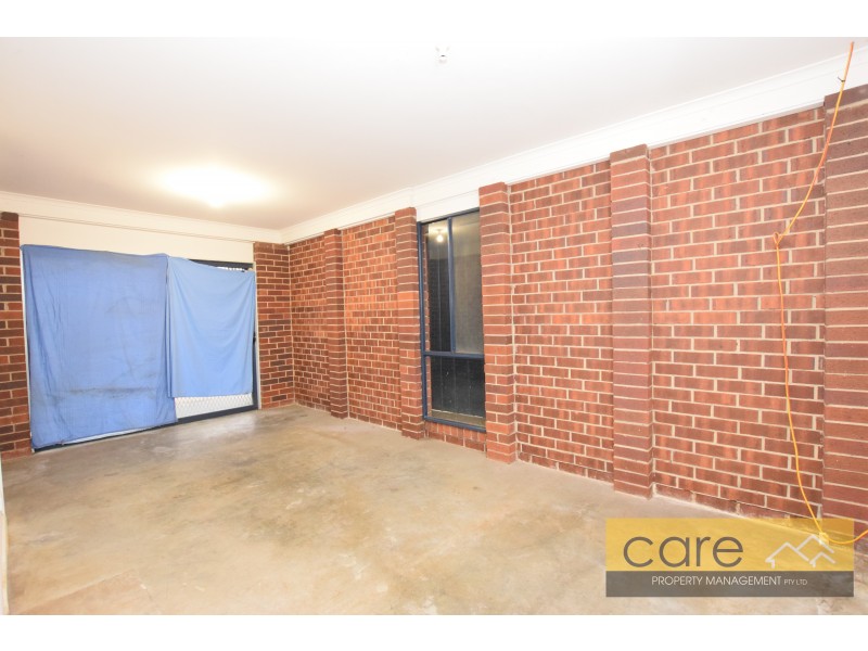 1 Helmsdale Court, Cranbourne West VIC 3977