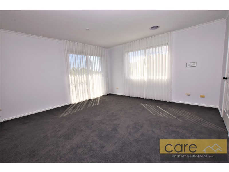 62 Avebury Drive, Berwick VIC 3806