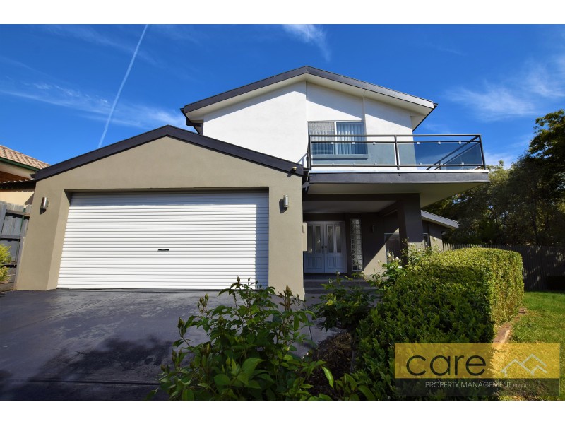 62 Avebury Drive, Berwick VIC 3806