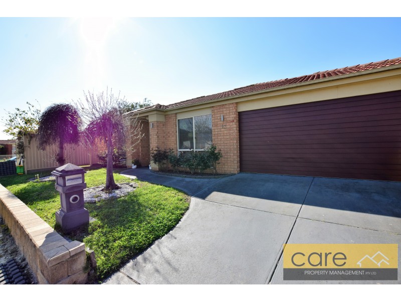 13 Peveril Crescent, Cranbourne North VIC 3977