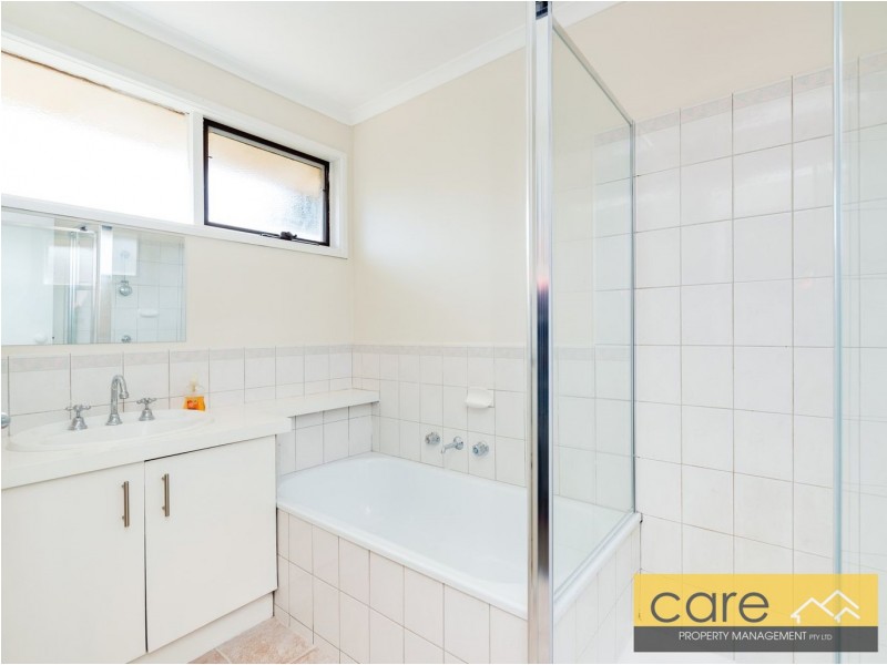 125 Warana Drive, Hampton Park VIC 3976