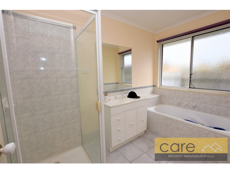 39 Dartmoor Drive, Cranbourne East VIC 3977