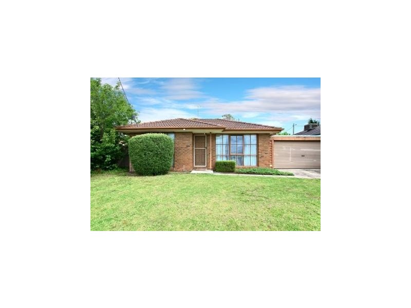 72 Strong Drive, Hampton Park VIC 3976