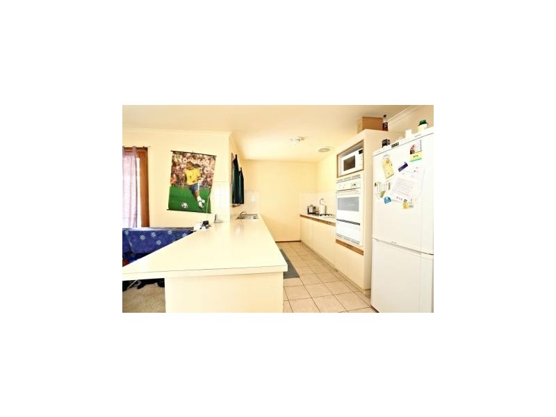 72 Strong Drive, Hampton Park VIC 3976