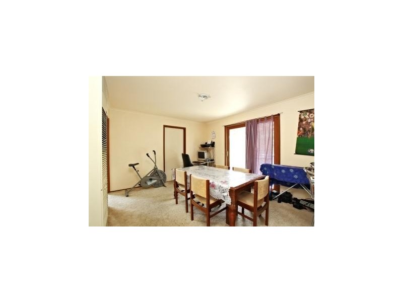 72 Strong Drive, Hampton Park VIC 3976