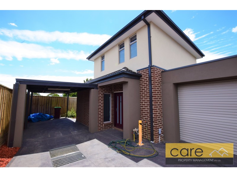 102 A Oaktree Drive, Hampton Park VIC 3976