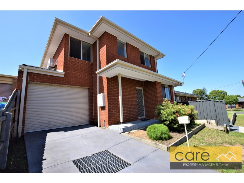1 Gleneadie Close, Hampton Park VIC 3976