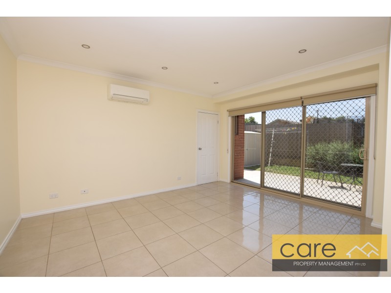 1 Gleneadie Close, Hampton Park VIC 3976