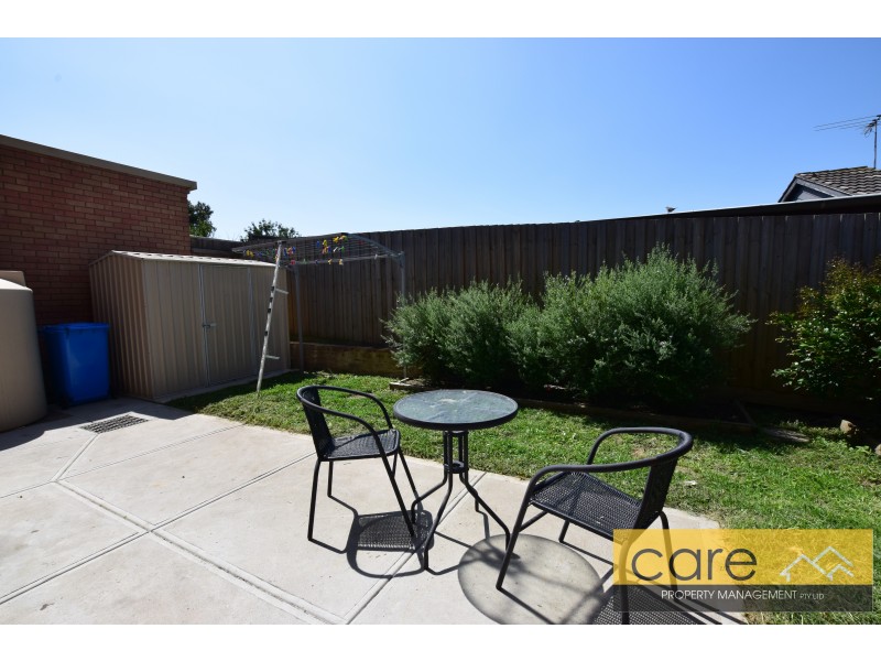 1 Gleneadie Close, Hampton Park VIC 3976