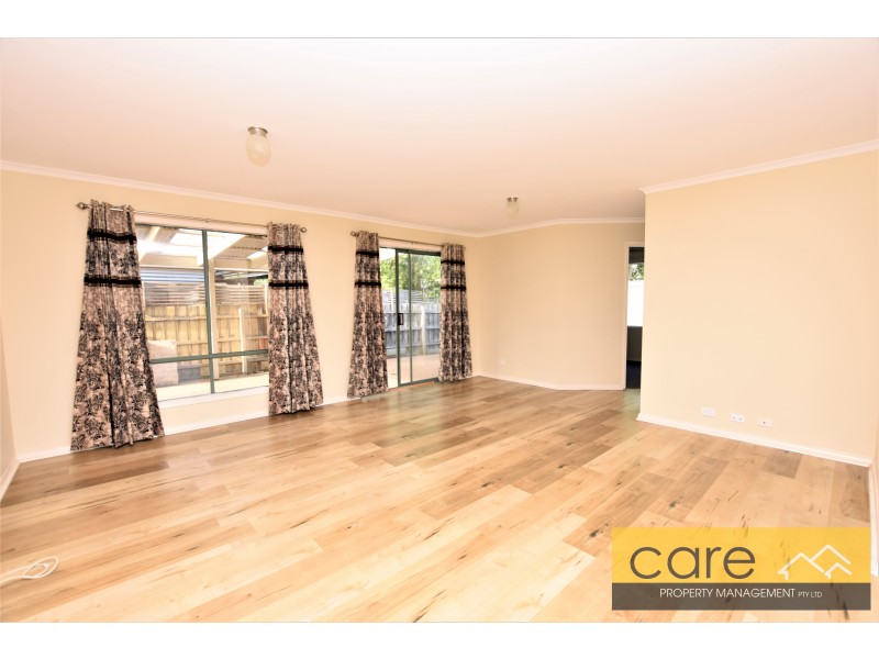 1 Charlotte Place, Cranbourne West VIC 3977