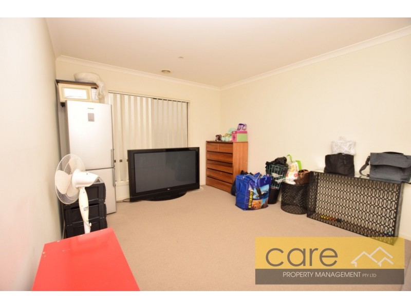 5 Waltzing Drive, Lynbrook VIC 3975