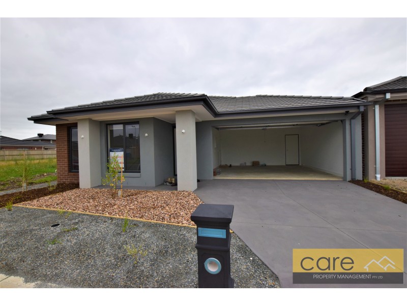 29 Mcnaughton Crescent, Berwick VIC 3806