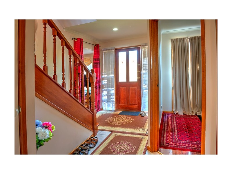 5 Anthony Court,, Hallam VIC 3803