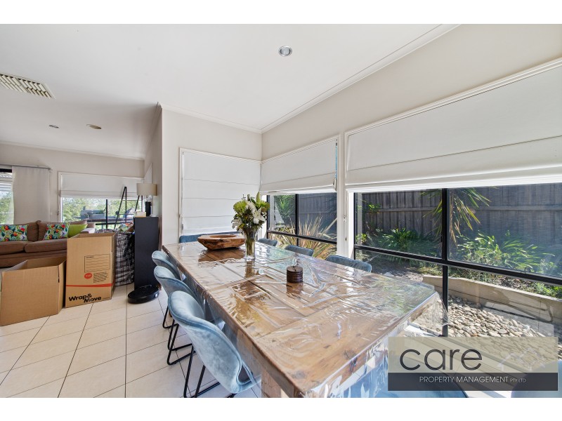 36 Caversham Terrace, Lynbrook VIC 3975