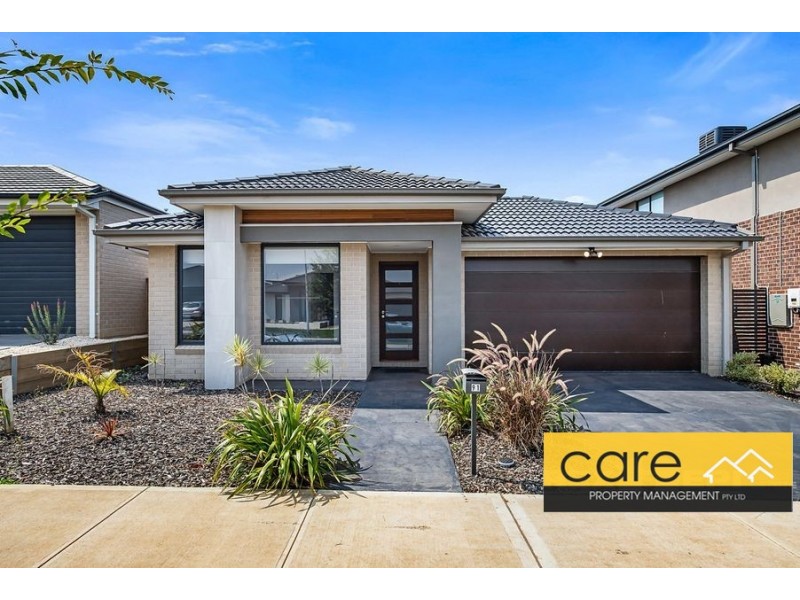 91 Deoro Parade, Clyde North VIC 3978