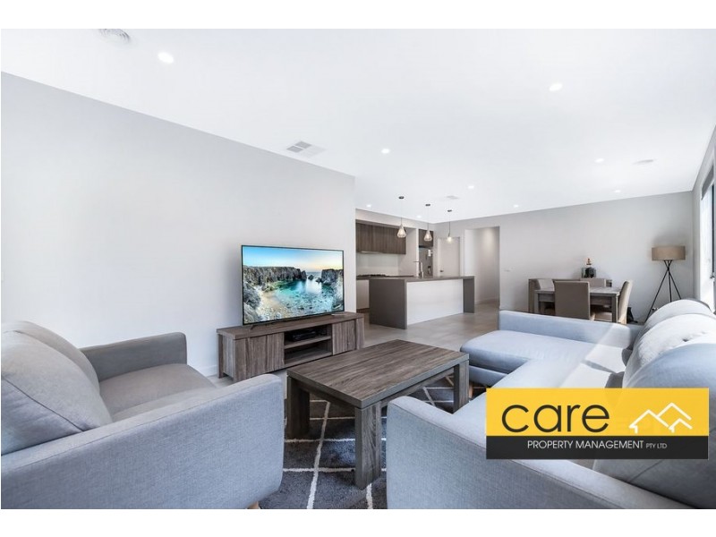 91 Deoro Parade, Clyde North VIC 3978