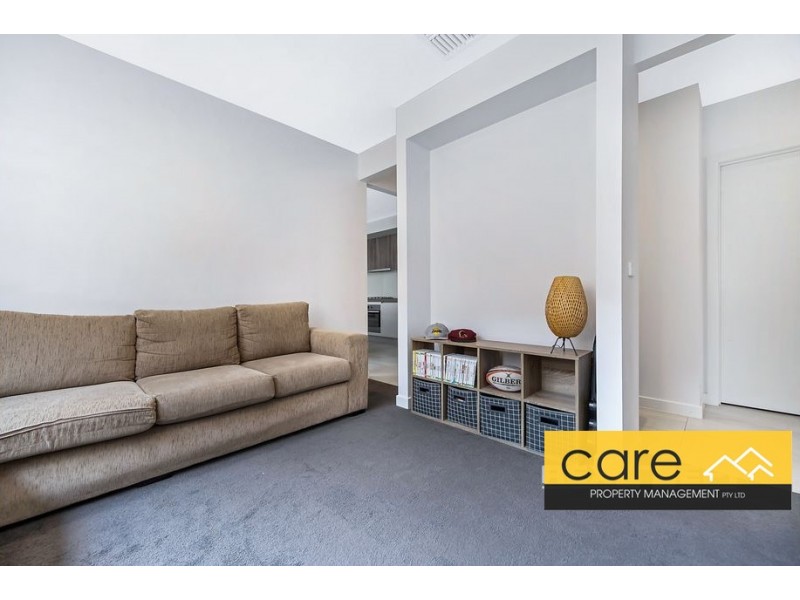 91 Deoro Parade, Clyde North VIC 3978