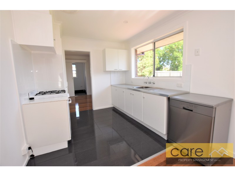 5 Vanessa Drive, Hampton Park VIC 3976