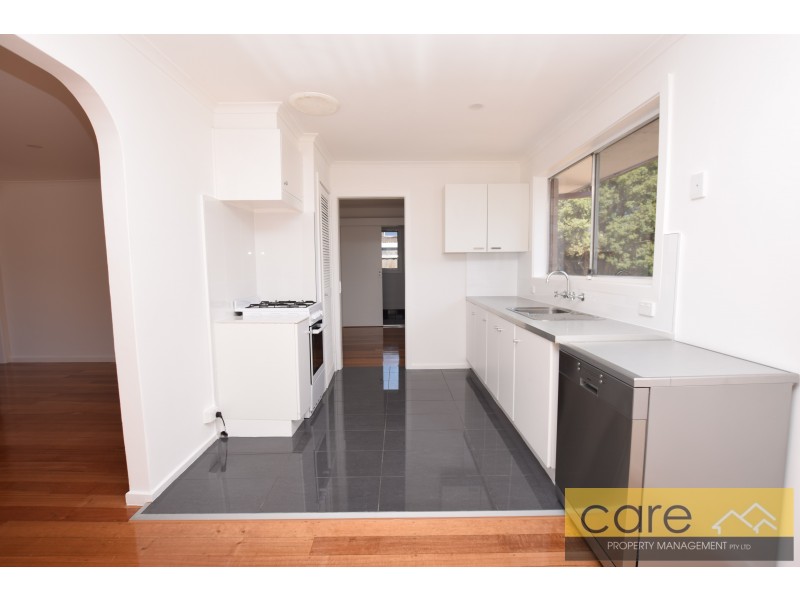 5 Vanessa Drive, Hampton Park VIC 3976