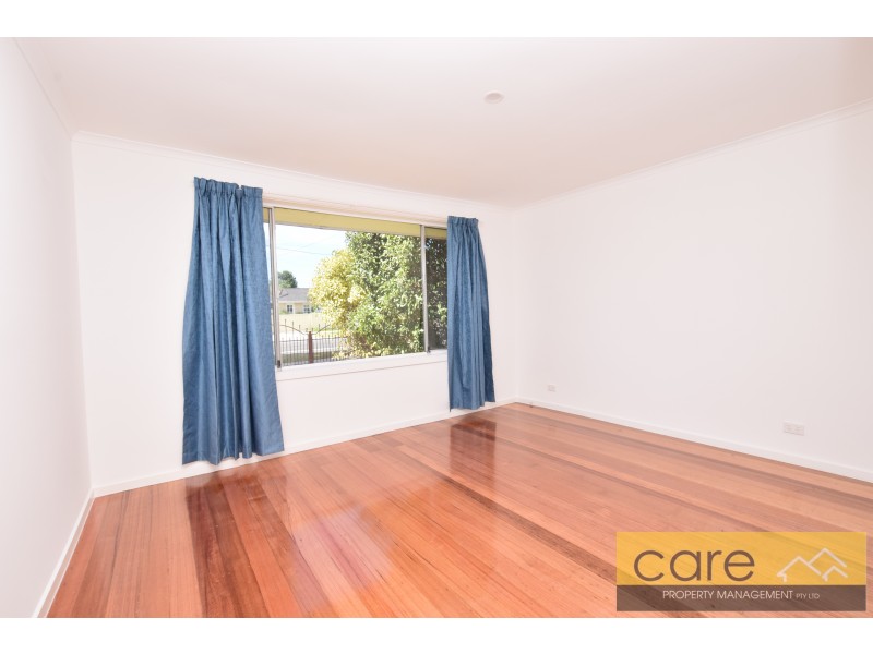 5 Vanessa Drive, Hampton Park VIC 3976