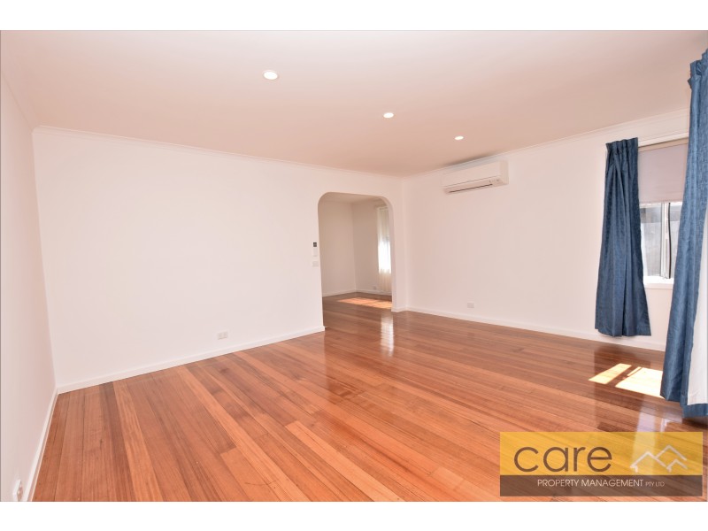 5 Vanessa Drive, Hampton Park VIC 3976