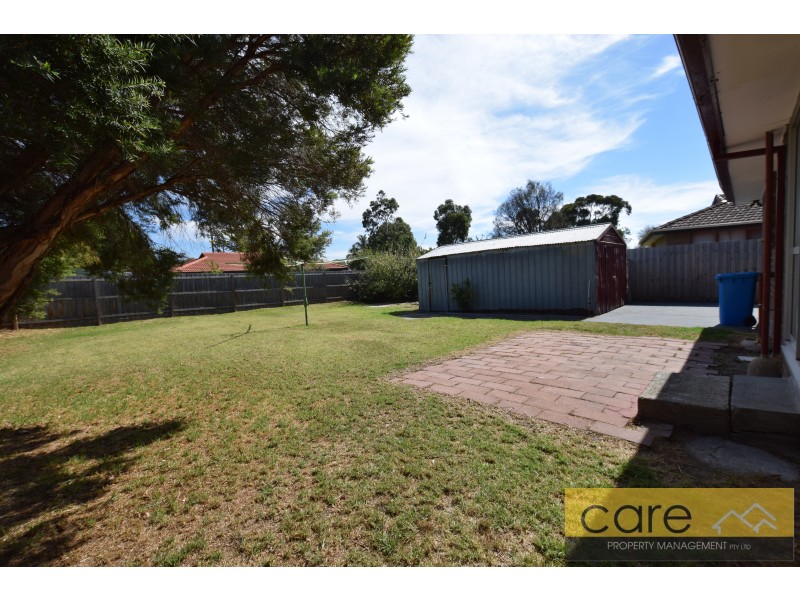 5 Vanessa Drive, Hampton Park VIC 3976